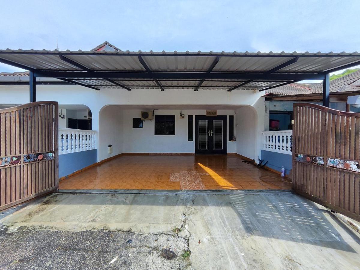 Rumah percutian Aydan Homestay, Utm, Taman Sri Pulai, Skudai